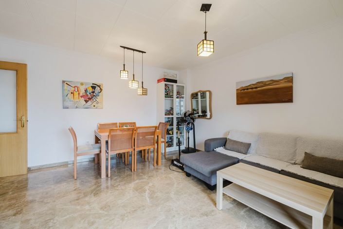 Image No.9-3 Bed Flat for sale