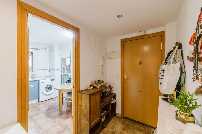 Image No.10-3 Bed Flat for sale