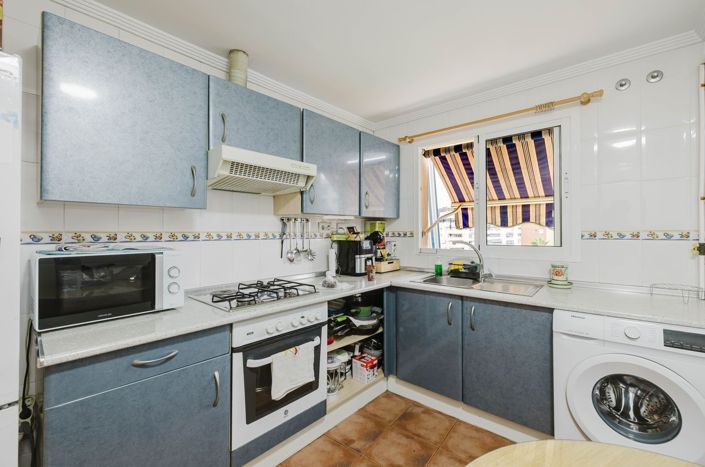 Image No.11-3 Bed Flat for sale