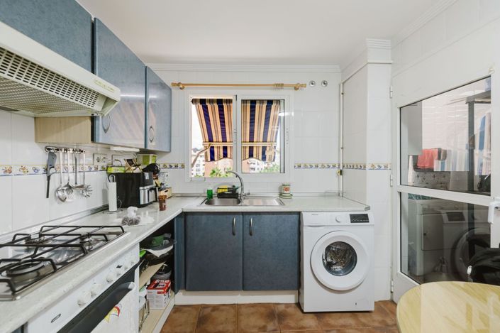 Image No.12-3 Bed Flat for sale