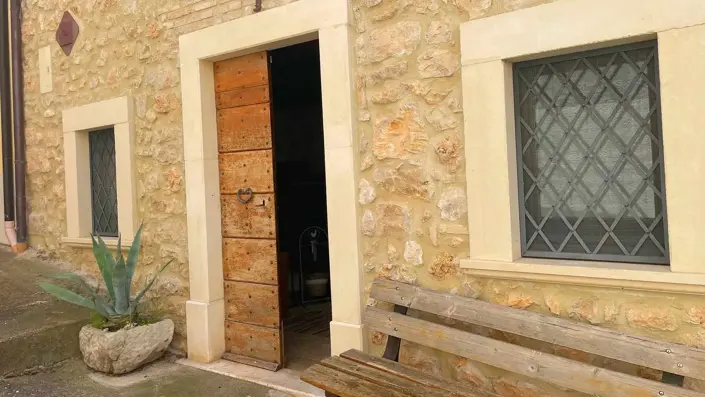 Image No.23-3 Bed Country Property for sale