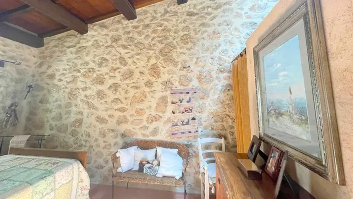 Image No.27-3 Bed Country Property for sale