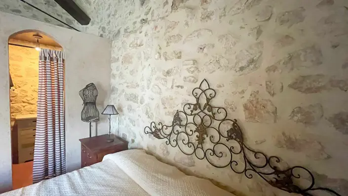 Image No.6-3 Bed Country Property for sale