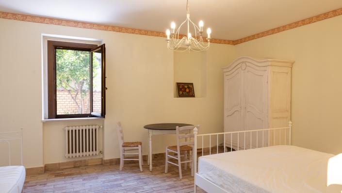Image No.7-7 Bed Country Property for sale