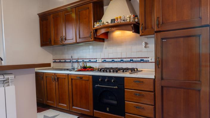 Image No.19-7 Bed Country Property for sale