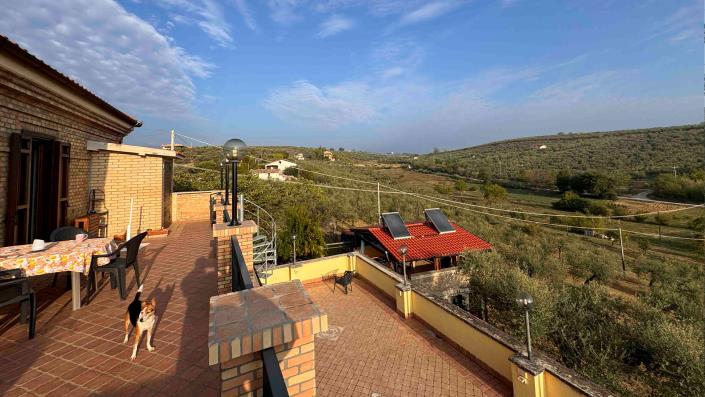 Image No.28-7 Bed Country Property for sale
