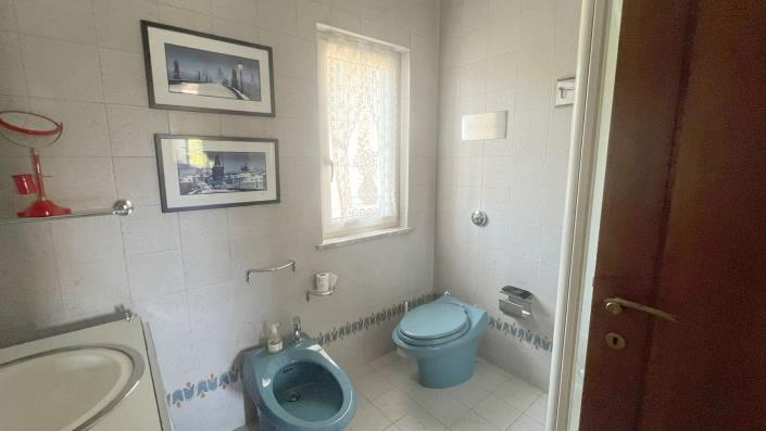 Image No.41-5 Bed Villa for sale