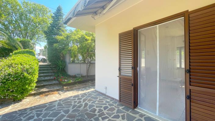 Image No.8-2 Bed Villa for sale