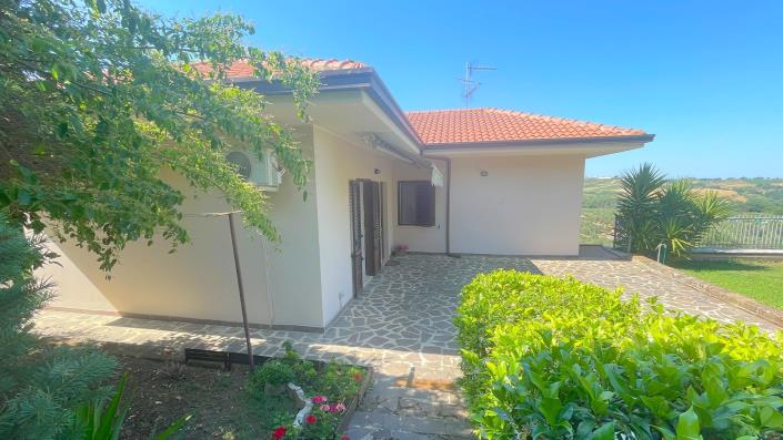 Image No.14-2 Bed Villa for sale