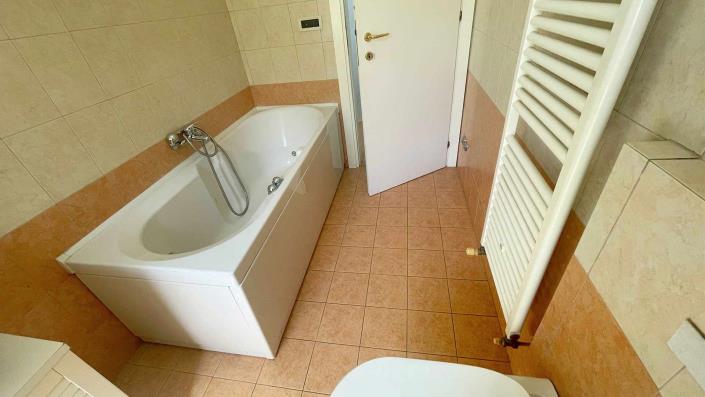 Image No.31-2 Bed Villa for sale