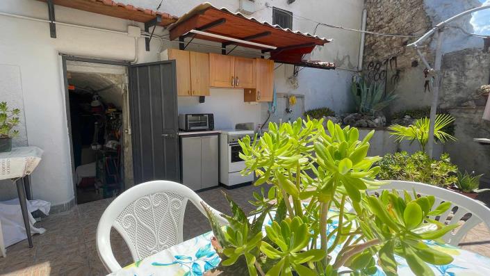 Image No.10-2 Bed Townhouse for sale