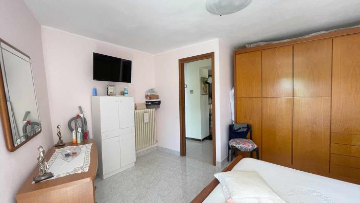 Image No.26-2 Bed Townhouse for sale