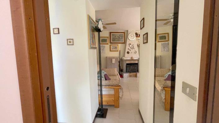 Image No.27-2 Bed Townhouse for sale
