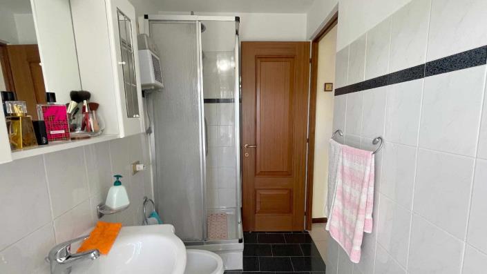 Image No.29-2 Bed Townhouse for sale