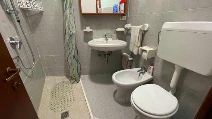 Image No.34-2 Bed Townhouse for sale