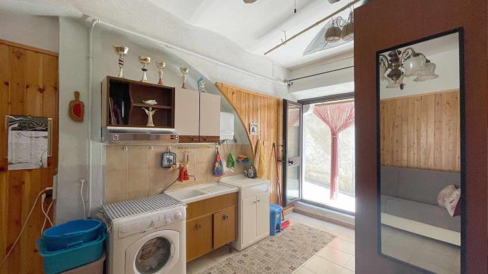 Image No.36-2 Bed Townhouse for sale