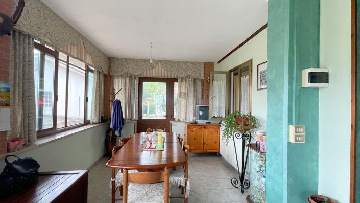 Image No.8-3 Bed Country Property for sale