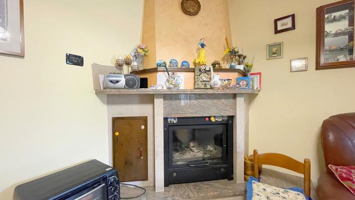 Image No.12-3 Bed Country Property for sale