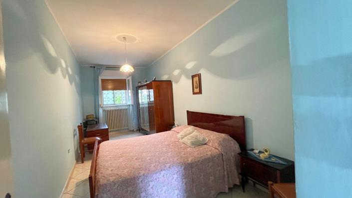 Image No.21-3 Bed Country Property for sale