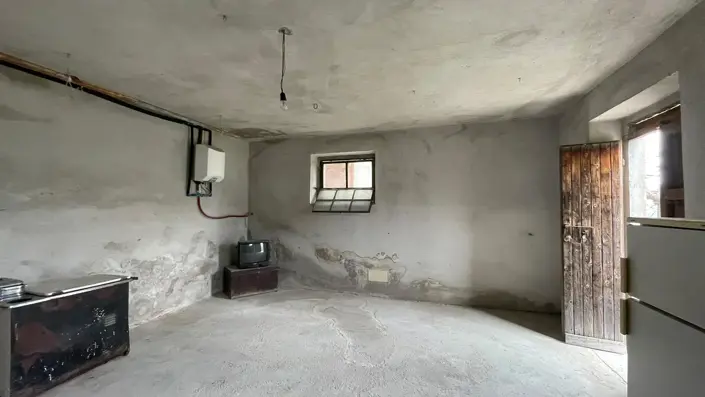 Image No.22-2 Bed Country House for sale