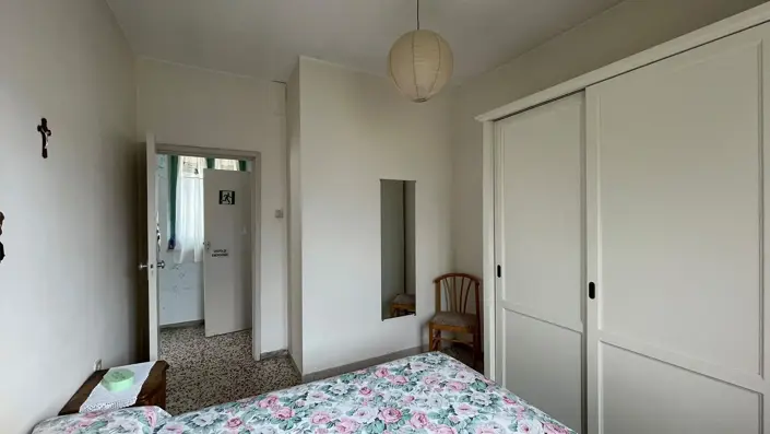 Image No.18-2 Bed Country House for sale