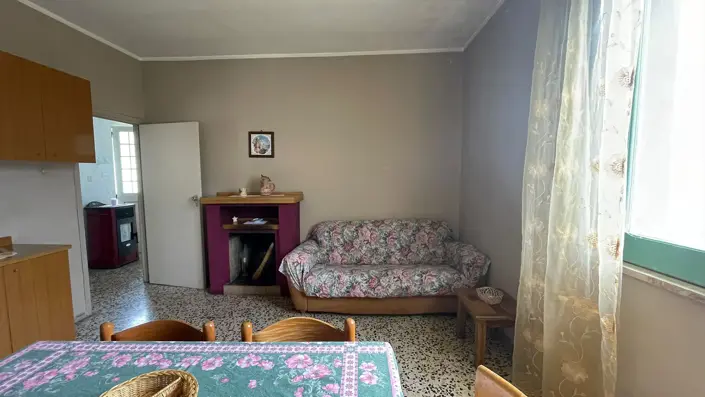 Image No.17-2 Bed Country House for sale