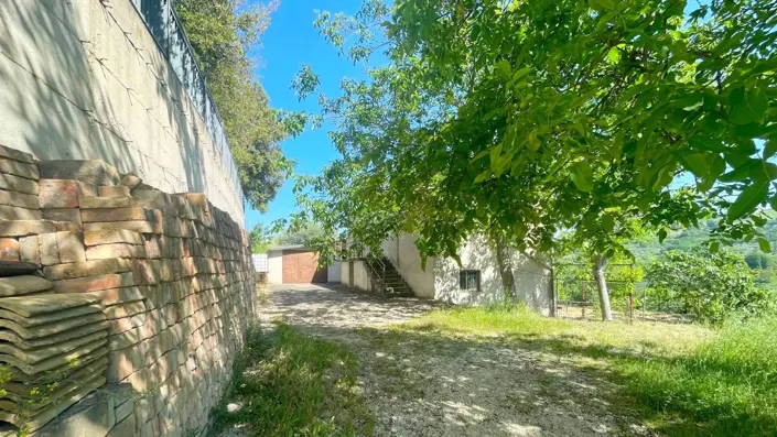 Image No.4-2 Bed Country House for sale