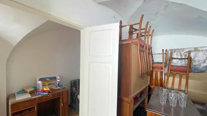 Image No.9-2 Bed Townhouse for sale