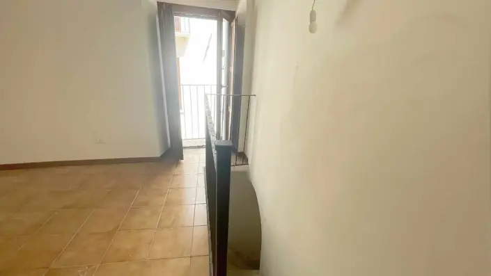 Image No.20-2 Bed Townhouse for sale