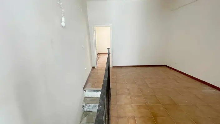 Image No.28-2 Bed Townhouse for sale