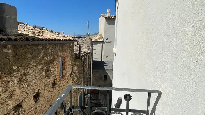 Image No.31-2 Bed Townhouse for sale