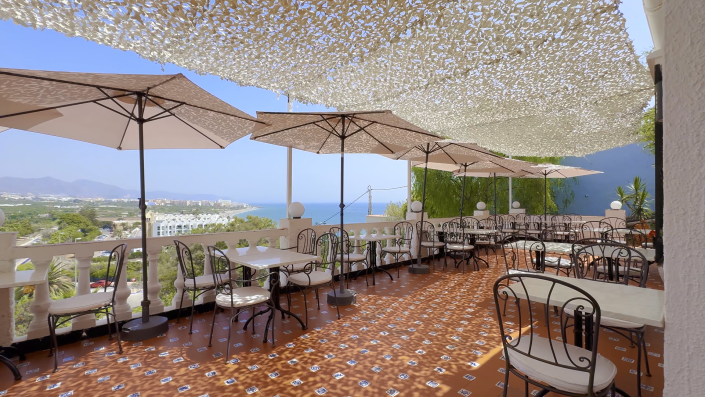 Image No.20-7 Bed Restaurant for sale