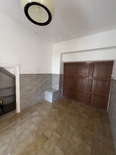 Image No.8-2 Bed House for sale