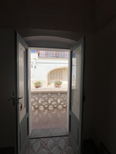 Image No.17-2 Bed House for sale