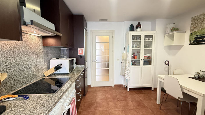 Image No.18-4 Bed Apartment for sale