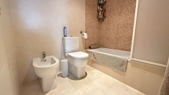 Image No.30-4 Bed Apartment for sale