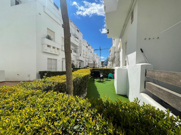 Image No.12-3 Bed Apartment for sale