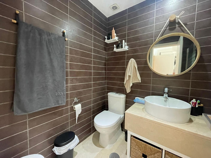 Image No.18-3 Bed Apartment for sale