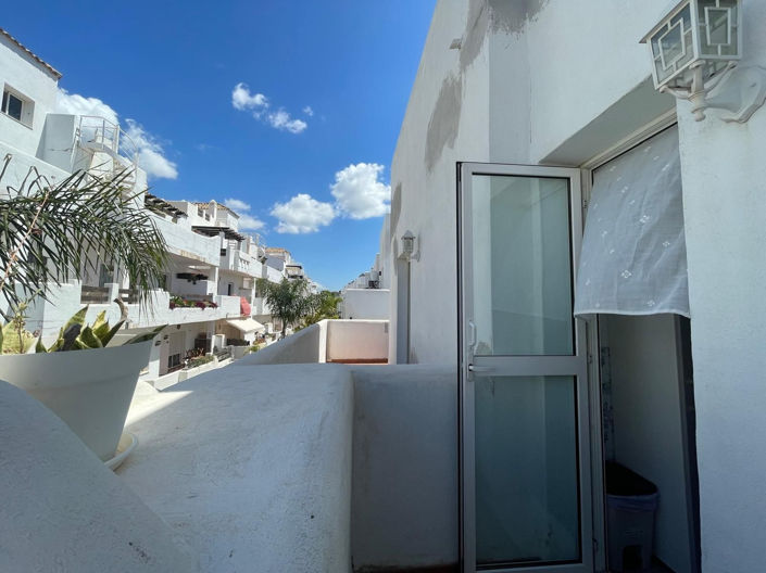 Image No.11-Appartement de 2 chambres à vendre à Estepona