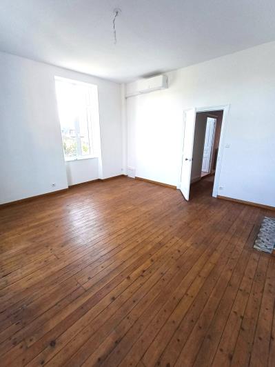 Image No.17-2 Bed Village House for sale