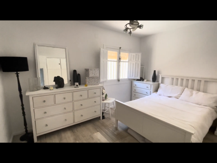 Image No.19-4 Bed House/Villa for sale