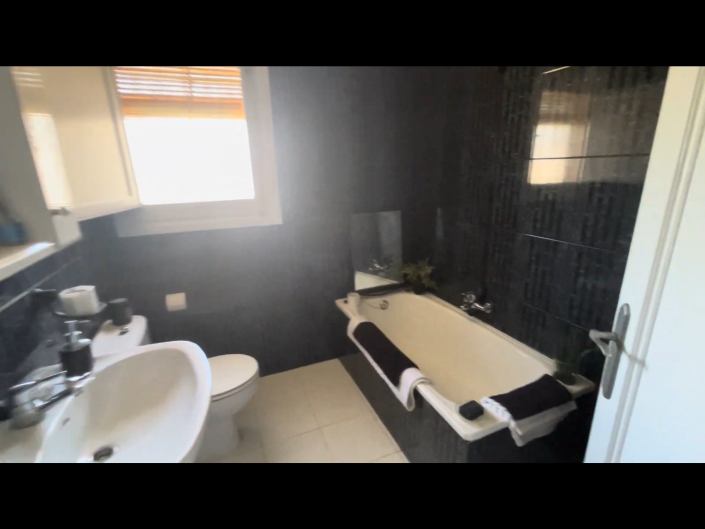 Image No.22-4 Bed House/Villa for sale