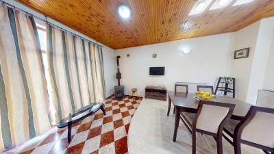 House-Poroi-04102025_093911
