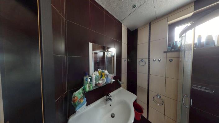 Image No.26-2 Bed Townhouse for sale