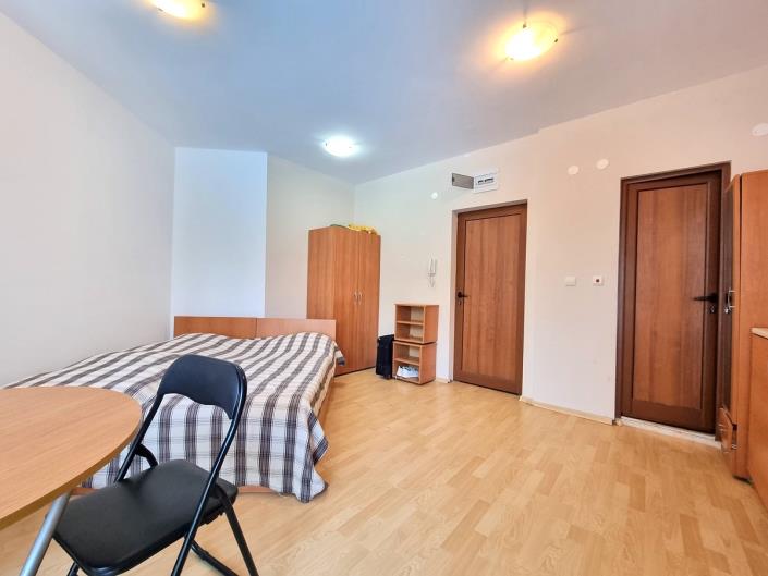 Image No.5-Studio for sale