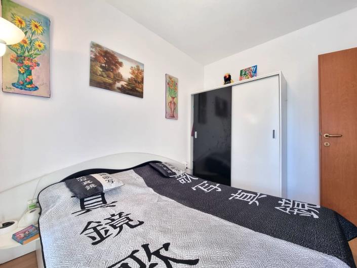 Image No.20-2 Bed Apartment for sale