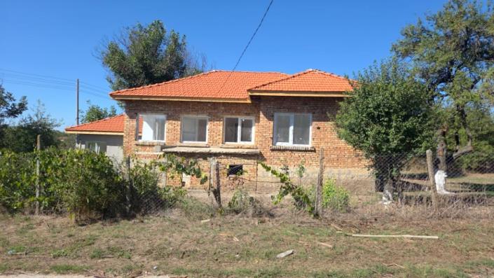Image No.2-3 Bed Country House for sale