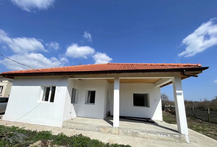 Image No.2-2 Bed Country House for sale