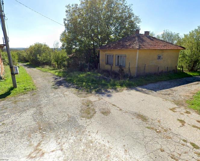 Image No.3-Maison de campagne de 2 chambres à vendre à Bolyarovo