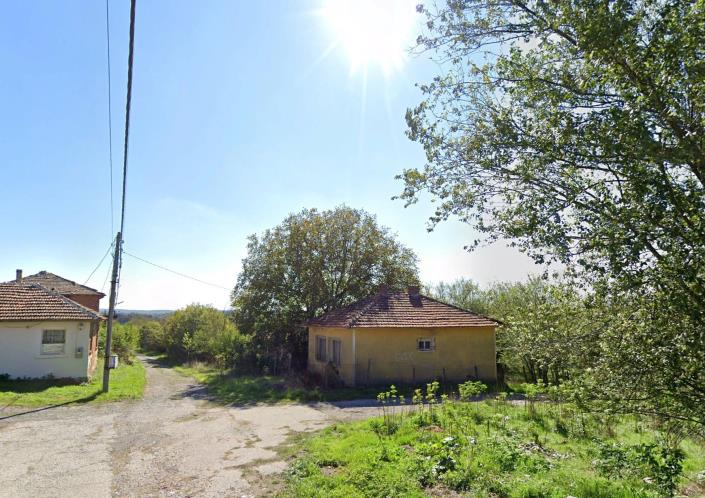 Image No.4-Maison de campagne de 2 chambres à vendre à Bolyarovo